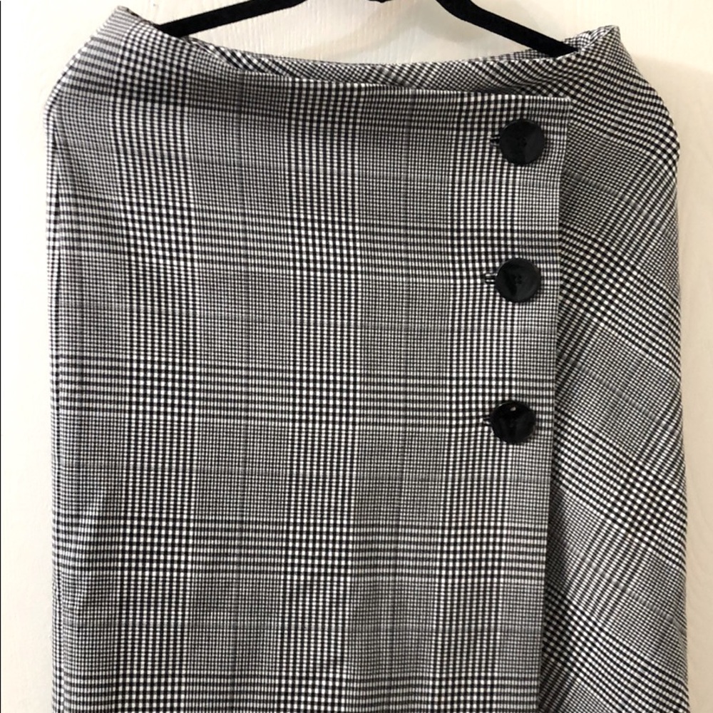 Zara gingham midi skirt w/ maxi buttons